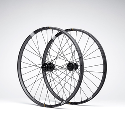 Crankbrothers Synthesis Carbon Enduro 11 BOOST I9 Hydra Tubeless Ready Laufradsatz, 27.5", 110x15mm/148x12mm, Shimano Micro Spline, black - Produktbild - 1 Crankbrothers Synthesis Carbon Enduro 11 BOOST I9 Hydra Tubeless Ready Laufradsatz, 27.5", 110x15mm/148x12mm, Shimano Micro Spline, black - Produktbild - 1