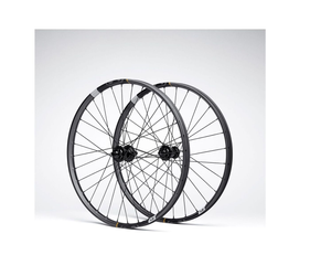 Crankbrothers Synthesis Carbon DH11 I9 Hydra Tubeless Ready Laufradsatz, 27.5", ISO 110x20/157x12mm, SRAM XD, black - Produktbild - 1