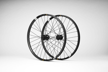 Crankbrothers Synthesis Carbon DH11 I9 Hydra Tubeless Ready Laufradsatz, 29"/27.5", 110x20mm//157x12mm, SRAM XD, black - Produktbild - 1