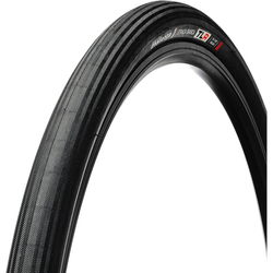 Gravel-Reifen Strada Bianca TLR Clincher, Challenge
TLR-Series, 120 TPI, Vulcanized-Compound, Reifenflanke: schwarz,
für 17-25 mm Maulweite Empfohlener Reifendruck 2-3.5 bar (max. 6)
Größe: 36-622, Farbe: Schwarz/schwarz, Gewicht: 370 g, V - Produktbild - 1