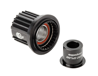Freilauf/Rotor Umrüstkit Shimano für Ratchet, DT SWISS
Shimano Micro Spline Kassettenaufnahme, Material: Aluminium, Ausführung: Light mit Standard-Lagern, mit Endkappe, passend u. a. für 240s/350 Naben
Größe: 12 x 142/148 mm, Farbe: Schwarz - Produktbild - 1