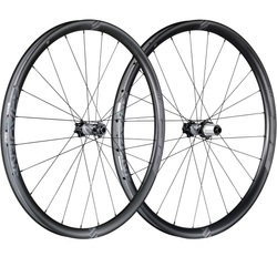 10805086-21083269-21083269.jpg Laufradsatz Gradient i29 WideR 29", FSA
Shimano HG 9-11-fach Freilaufkörper, TA-15 (VR); TA-12 (HR), Boost 148, ISO 6-Loch
Größe: 622x29 mm, Farbe: Schwarz, Gewicht: 1736 g, VE: 1 Satz - Produktbild - 1