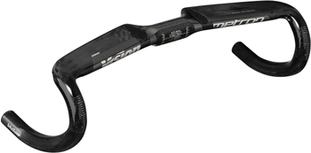 Lenker Metron 4D Flat, VISION
Größe: 31,8 x 400 mm, Farbe: Schwarz, Gewicht: 267 g, VE: 1 Stk. - Produktbild - 1 Lenker Metron 4D Flat, VISION
Größe: 31,8 x 400 mm, Farbe: Schwarz, Gewicht: 267 g, VE: 1 Stk. - Produktbild - 1