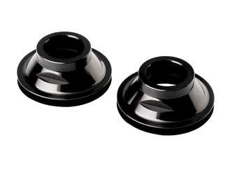 Umrüstkit VR auf 12/15/20 mm Thru Axle, DT SWISS
100/15 mm für 240 DB und IS 6-Loch Oversize, ohne Rändelscheibe, Kit besteht aus 2 x HCAXXX00S4470S
Farbe: Schwarz, Gewicht: 20 g, VE: 1 Kit - Produktbild - 1