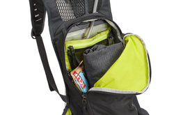 601003-sized-900x600-21105896.jpg Thule Vital 6L Blau – Trinkblasenrucksack - Produktbild - 14
