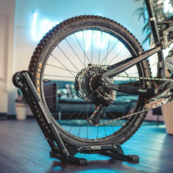 XLC Ausstellungsständer VS F03 klappbar für 1 Fahrrad 20 bis 29 Zoll - Produktbild - 2