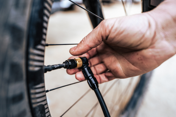 Fahrrad Standluftpumpe Gravel Digital Drive schwarz - Produktbild - 4