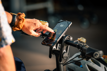 LEZYNE Smart Grip Smartphonehalterung Lenkerbefestigung schwarz - Produktbild - 7