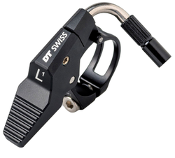 220-00-99020-7613052350110-2-21148899-21148899.jpg Vario-Sattelstütze D 232 Alu 60 mm, DT SWISS
Mit L1 Remote Lever
Größe: 27,2 mm, Farbe: Schwarz, Gewicht: 416 g, VE: 1 St. - Produktbild - 2