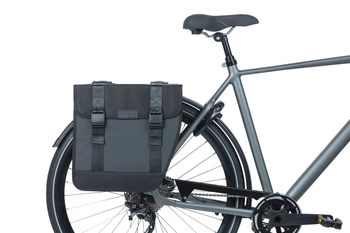 Doppelpacktasche Basil Tour XL schwarz, 34x14x34cm, 35 ltr wasserdicht - Produktbild - 2