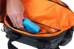 217-92-43881-8715019182969-8-21265348-21265348.png Basil Miles XL Pro Gepäckträgertasche schwarz-orange 31x23x20 cm 9-36 Liter - Produktbild - 2