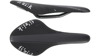 Fizik Arione R3 k:ium Rennsattel – Schwarz/Weiß, Large (142 mm) - Produktbild - 1 Fizik Arione R3 k:ium Rennsattel – Schwarz/Weiß, Large (142 mm) - Produktbild - 1