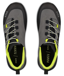 Bildschirmfoto-2023-07-21-um-20-02-58-21290101-21290101.png Fizik Terra Atlas X2 MTB-Schuh – Black / Grey / Yellow – Gr. 46 - Produktbild - 2
