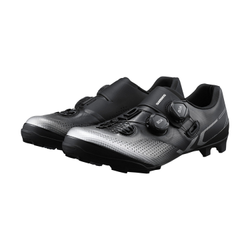 SH-XC702-shic6-sole-2-750-750-21323645-21323645.jpeg Shimano SH XC7L Cross Country MTB Schuh SPD Schwarz – Größenvielfalt, leicht, robuste Konstruktion, optimale Kraftübertragung - Produktbild - 1