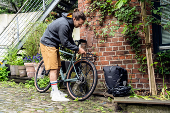 ORTLIEB Quick Rack Gepäckträger-Tragesystem bis 25 kg für Fahrräder – schnelles, sicheres Befestigen - Produktbild - 7