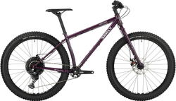 BK3502-01-21326701.jpg Surly Karate Monkey MTB Komplettrad, 27.5+, S, organic eggplant - Produktbild - 1