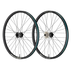 e*thirteen Grappler Race DH Carbon Laufrad HR, 27.5", 150/157x12mm, 32 L., 30mm, 7-fach 9-24 Z. Kassette, black - Produktbild - 1