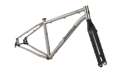 FM1965-01-21376462-21376462.jpg Salsa Fargo Ti MTB Rahmenkit, 27.5+/29", XS, titanium - Produktbild - 1