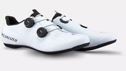 61023-234-SHOE-TORCH-30-RD-SHOE-WHT-44-PAIR-21377623-21377623.jpeg Specialized Torch 3.0 Rennradschuhe mit Carbonsohle und zwei BOA-Verschlüssen, weiß - Produktbild - 1