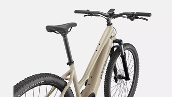 Specialized Turbo Tero 3.0 Step-Through E-MTB White Mountains / Gunmetal - Produktbild - 4