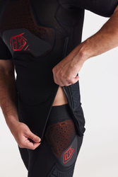 Troy Lee Designs Stage Ghost D3O Kurzarm Baselayer schwarz Größe L mit stoßdämpfender Protektor-Technologie - Produktbild - 2