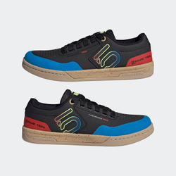 Five Ten Freerider Pro CBLACK/CARBON/WONWHI Flatpedal Schuh - Produktbild - 1