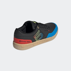 8f41c2a63f1d4c4b97eaad67007a281c-f540-21386219-21386219.jpeg Five Ten Freerider Pro CBLACK/CARBON/WONWHI Flatpedal Schuh - Produktbild - 4