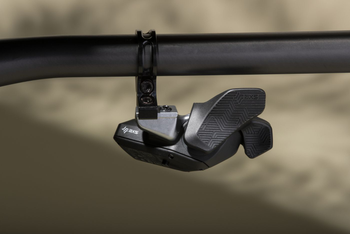 SRAM AXS Rocker Paddle links 2-Tasten Schaltwippe mit Feder und Pin für präzises Schalten - Produktbild - 2