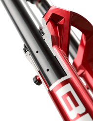 RockShox BoXXer Ultimate Charger3 Federgabel 27,5 Zoll Boost 20x110mm 200mm Hub 44mm Offset Dunkelrot - Produktbild - 5