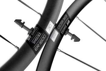 DT Swiss ER 1600 SPLINE 29" Laufrad schwarz 30 mm Felge Disc Center Lock TA 12x100 mm 622x20 mm 873 g - Produktbild - 2