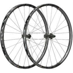 Laufradsatz KFX i28 29", FSA
SRAM XD 12-fach, TA15 x 110 mm (VR); TA12 x 148 mm (HR), ISO 6-Loch
Größe: 622 x 28 mm, Farbe: Schwarz/grau, Gewicht: 1566 g, VE: 1 St. - Produktbild - 1