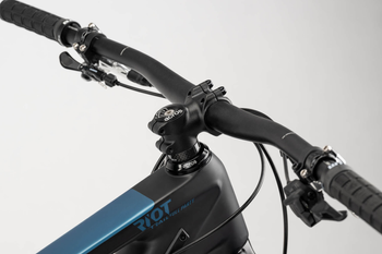 RIOT TRAIL CF/LC 150/140 FULL PARTY BLK / BLU XL - Produktbild - 5