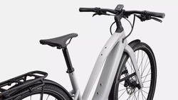 93925-31-VADO-SL-50-ST-EQ-2-DOVGRY-CLGRY-D1-POV-21414038-21414038.jpeg Specialized Turbo Vado SL 2 5.0 Step-Through EQ Dove Gray / Cool Grey - Produktbild - 4