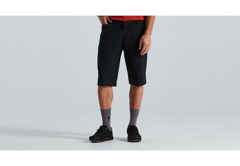 Specialized Trail MTB Hose Herren kurz mit Radunterhose Forest Green Gr. 38 - Produktbild - 1 Specialized Trail MTB Hose Herren kurz mit Radunterhose Forest Green Gr. 38 - Produktbild - 1