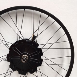 Specialized WHL MY15 TURBO / TURBO X, 700C, REAR, ALLOY, 200W REAR MOTOR HUB & LOW PROFILE RIM, TA, 12X142MM, DISC, 6-BOLT, 36H, SHIMANO HG 10-SPD. FHB Black - Produktbild - 1