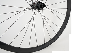 Specialized WHL MY16 TRAVERSE SL, 27.5, REAR, CARBON, TA, 12X148MM, DISC, 6-BOLT, 28H, SRAM XD FHB (LFM02R) - SATIN CARBON W/ BLACK DCL - Produktbild - 2