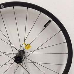 Specialized WHL MY17 CONTROL 29 CARBON, FRONT, TA, 15X110MM, DISC, 6-BOLT, 24H (LFM15-110) - SATIN CARBON W/ BLACK DCL 29" - Produktbild - 1