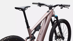 95224-56-LEVO-COMP-CARBON-G4-CHAM-METOBSD-D1-POV-21426183-21426183.jpeg Specialized Turbo Levo 4 Comp Carbon E-MTB Champagne / Metallic Obsidian - Produktbild - 4