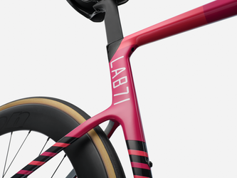 C25-LAB71-EF-Team-Beauty-0010-21426191.png