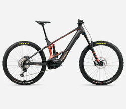 T346TTCC-X1-SIDE-WILD-M10-over-21440376.jpg Orbea WILD M10 Mullet MY2026 Diamond Carbon View (Matt) - Mars Red (Gloss) - Produktbild - 1