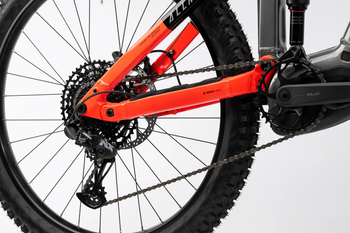 Haibike AllMtn 4 E-Mountainbike Fully 160 mm mit Bosch CX und 800 Wh, Silver / Red / Black - Produktbild - 4