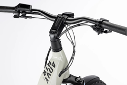 HAIBIKE-MY26-ADVENTR-4-Low-27-5Inch-DETAIL-2-HAKU2-web-bc3b4d87-e840-435f-9697-c54fe9ae8f27-21440473.jpeg Haibike Adventr 4 Low E-Bike Fully Tiefeinsteiger 600 Wh, Grey / Bamboo Green - Produktbild - 5