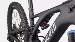 95225-50-LEVO-COMP-CARBON-G3-UL-BLK-LTSIL-D4-STTT-21413200-21440522.jpeg Specialized Turbo Levo Comp Carbon – E-MTB 700 Wh | Black / Light Silver / Black, 2 kleine Lackfehler Oberrohr - Produktbild - 6