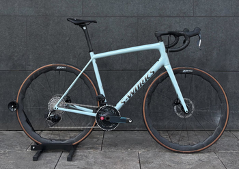 S-Works Aethos RH 58 Custom Zipp Gloss Sea Foam / Dry Brushed Violet + Gold Ghost Pearl / Smoke - Produktbild - 1