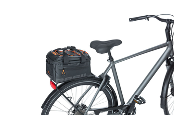 Gepäckträgertasche MILES TARPAULIN MIK 2.0 7 Liter, Basil, schwarz/orange, Basil, 18308 - Produktbild - 2