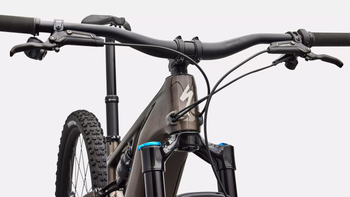 Specialized Turbo Levo 4 R Comp Carbon E-MTB, 840 Wh, SRAM AXS, Gunmetal / White Mountains - Produktbild - 5