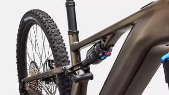 Specialized Turbo Levo 4 R Comp Carbon E-MTB, 840 Wh, SRAM AXS, Gunmetal / White Mountains - Produktbild - 4