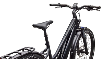 Specialized Turbo Vado 4.0 Step-Through E-Bike Castblack / Silver Reflective Gr. L - Produktbild - 4