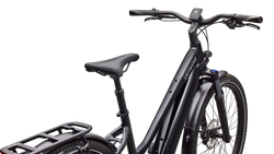 95026-720V---3-21457402.png Specialized Turbo Vado 4.0 Step-Through E-Bike Castblack / Silver Reflective Gr. L - Produktbild - 4
