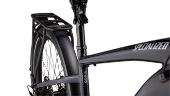 Specialized Turbo Vado 2 5.0 E-Trekkingbike, 90 Nm, 710 Wh, Shimano CUES, Gloss Cast Black/Satin Silver Reflective, Rahmenhöhe S - Produktbild - 6